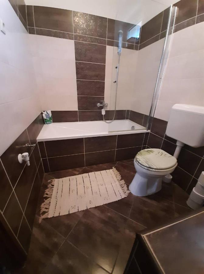 Akacvirag Airport Vendeghaz Apartment Debrecen Luaran gambar